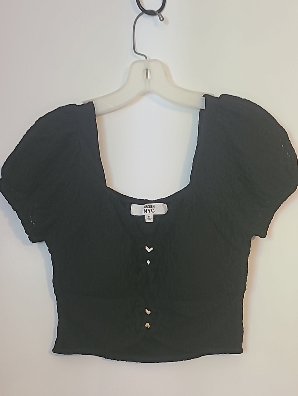 NWOT Madden NYC Black Eyelet Puff Sleeve Cropped Top M